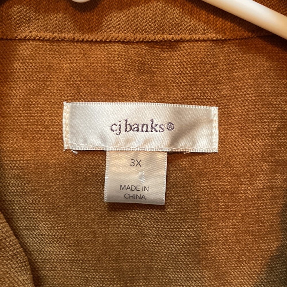 Tan vest - Picture 2 of 3